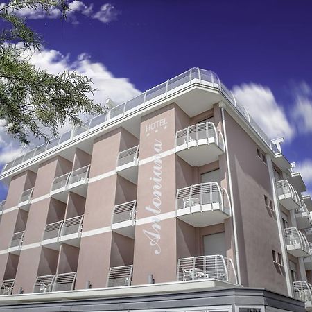 Hotel Antoniana Caorle Bagian luar foto