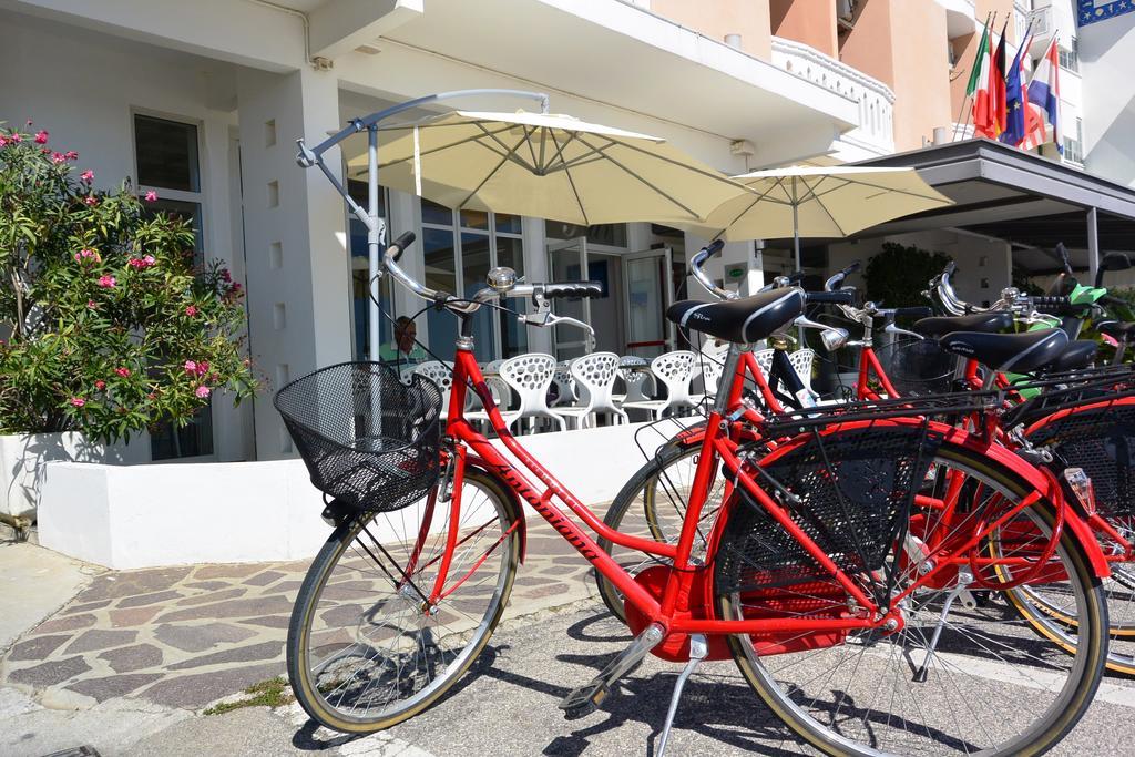 Hotel Antoniana Caorle Bagian luar foto